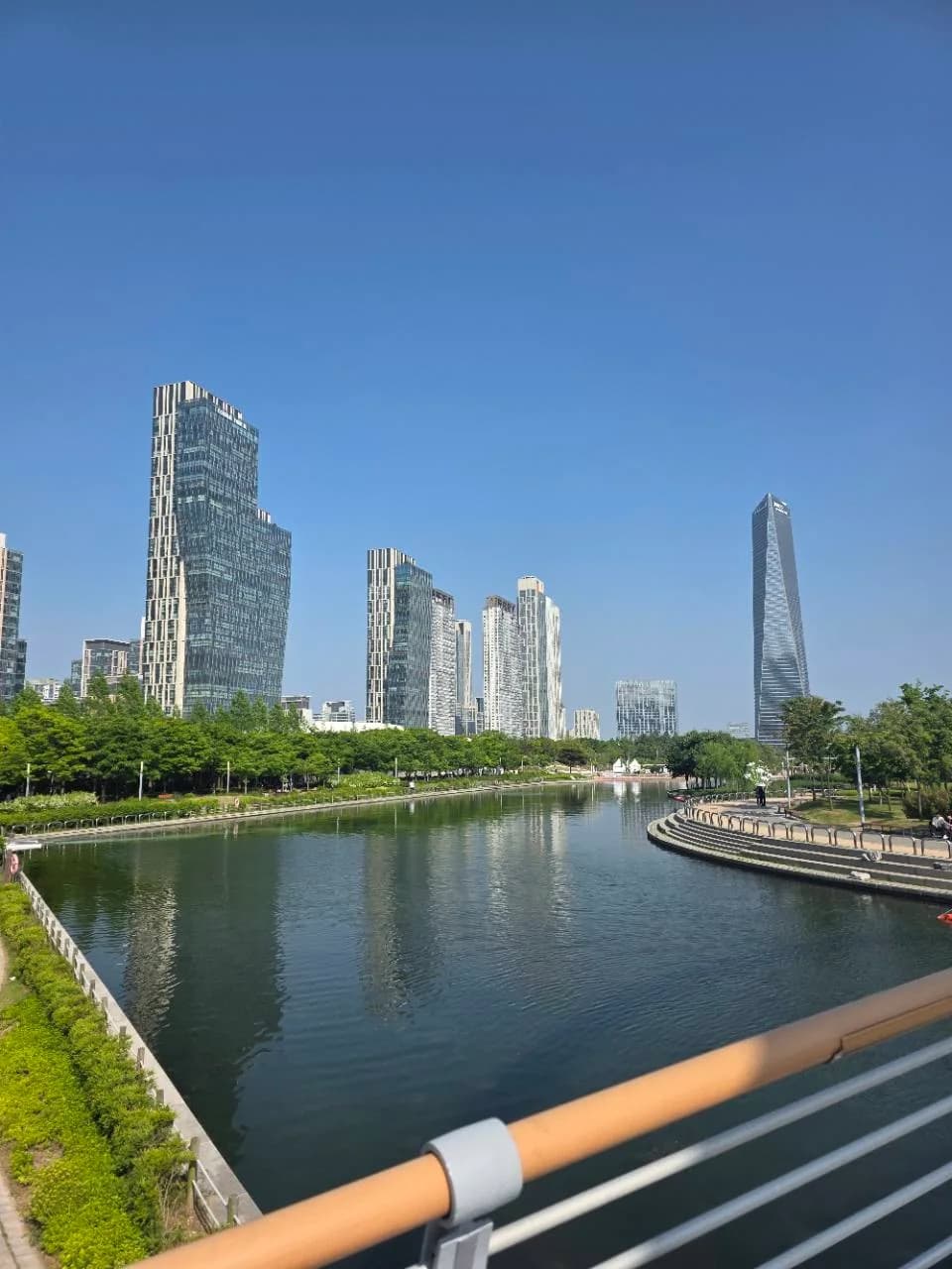 송도 센트럴파크 해수로와 산책로