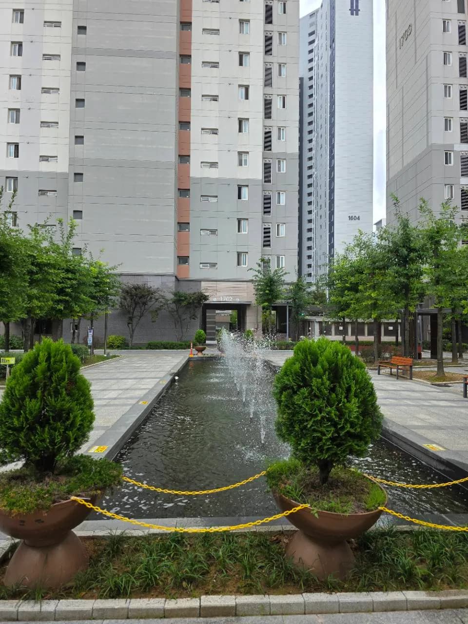 송도더샵그린워크3차 17-1블록 단지 안 분수와 수경시설