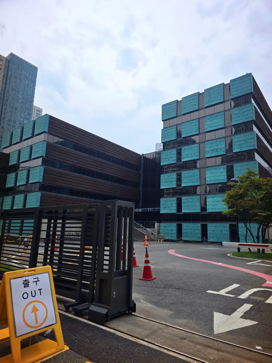 채드윅 국제학교 Middle & Upper School 건물 전면 채드윅 국제학교 Middle & Upper School 건물 전면